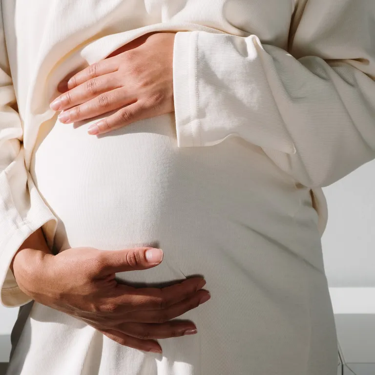 Learn how to invest with ellexx Membership, retirement planning, ETFs for women, savings plans, coaching, knowledge, education, finance, women, money